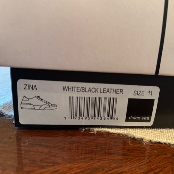 Dolce Vita Sneaker - Picture 2 of 6